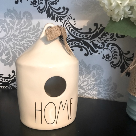 NWT Rae Dunn ceramic birdhouse “home”